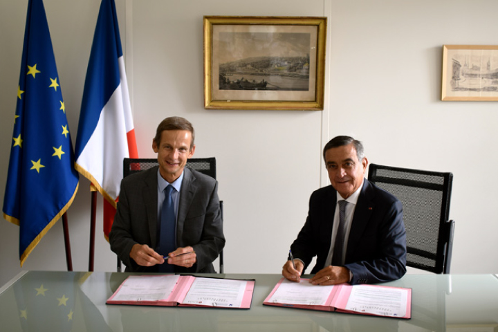 Signature d’une convention entre l’École nationale de magistrature et la Haute Autorité