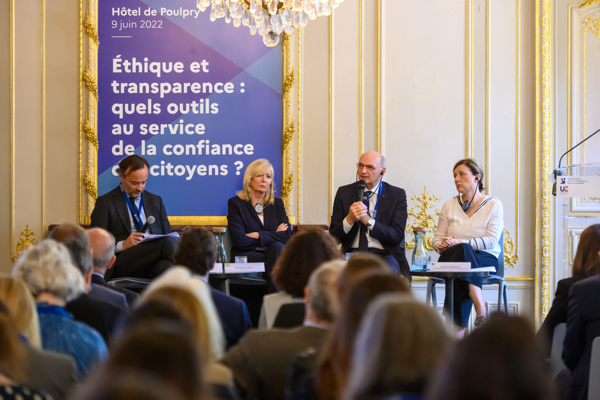 Un colloque européen sur l’éthique et la transparence